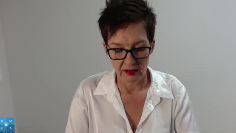 Snapshot of sofie_velvet chatting on November 2025 07:16:02 PM Sofie Velvet online show from November 2025 07:16:02 PM