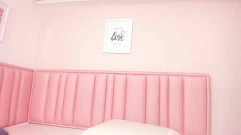 Snapshot of soft_rose_ chatting on December 2025 11:37:01 AM Rose online show from December 2025 11:37:01 AM