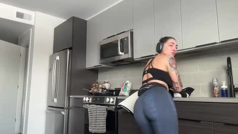 Snapshot of softheatmaria chatting on December 2025 02:34:02 PM Soft Heat Maria online show from December 2025 02:34:02 PM