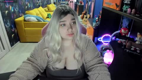 Sofie online show from December 2024 02:01:02 AM