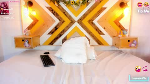 Sol  online show from October 2025 08:39:02 PM