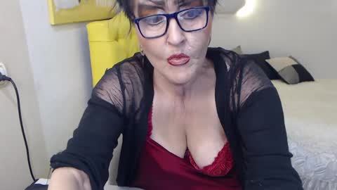 sondrariddle online show from February 2025 11:13:02 PM