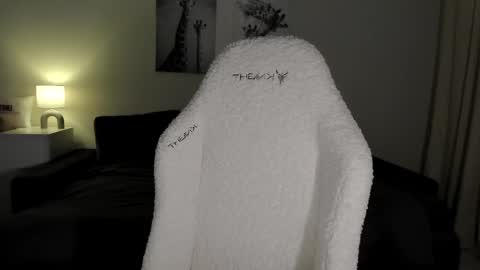 sonia_moon_ online show from March 2025 02:30:02 AM