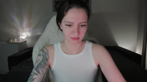 sonia_moon_ online show from September 2025 02:24:02 AM