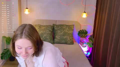 Sophie online show from September 2025 01:45:01 PM