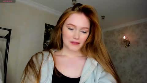 Snapshot of sophia_turn chatting on September 2025 06:24:02 AM Sophia online show from September 2025 06:24:02 AM