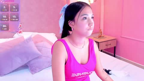 Snapshot of sophiawhite__ chatting on January 2025 04:13:01 PM SOPHIA online show from January 2025 04:13:01 PM