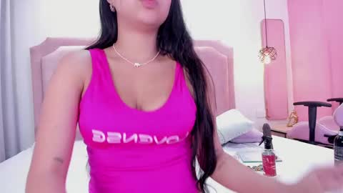 Snapshot of sophiawhite__ chatting on February 2025 04:44:01 PM SOPHIA online show from February 2025 04:44:01 PM