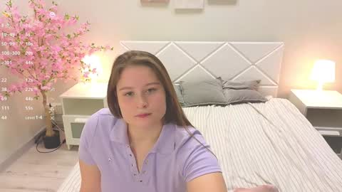 Sophie online show from December 2024 11:00:01 AM