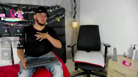 Snapshot of spencer_lunabigttss chatting on December 2025 12:32:01 PM spencer_lunabigttss online show from December 2025 12:32:01 PM