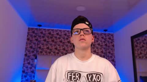 spencerm_ online show from October 2025 09:14:02 PM