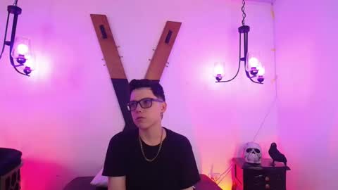 spencerm_ online show from November 2025 07:46:02 PM