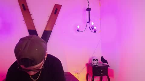 spencerm_ online show from November 2025 11:38:01 PM