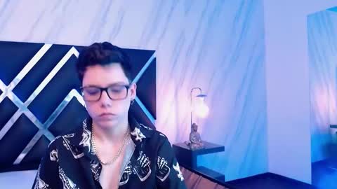 spencerm_ online show from December 2025 11:53:01 PM