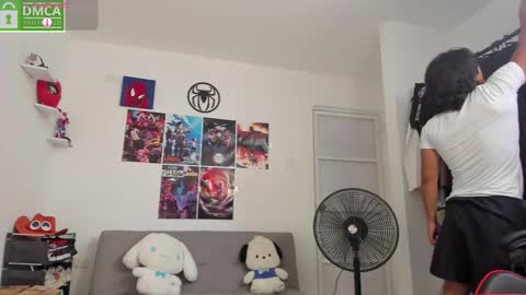 Snapshot of spideychill chatting on December 2025 05:19:02 PM spideychill online show from December 2025 05:19:02 PM