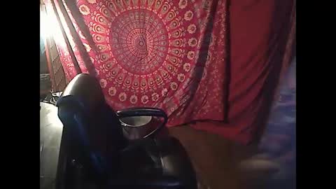 Snapshot of squirtingmama chatting on February 2025 05:41:01 AM SquirtingMAMA online show from February 2025 05:41:01 AM