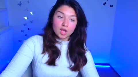 Steffi online show from October 2025 05:53:02 PM