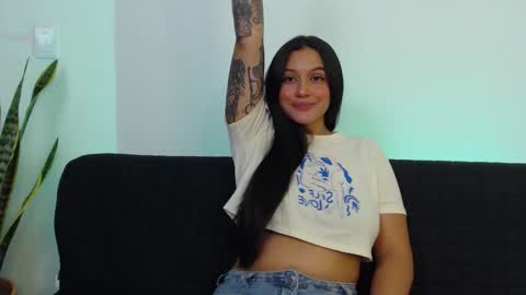 Snapshot of stephanie_ross_ chatting on December 2025 10:27:02 PM Stephanie online show from December 2025 10:27:02 PM