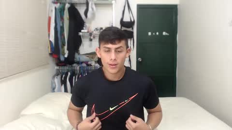 Snapshot of stivmike01 chatting on February 2025 11:04:02 PM Mike online show from February 2025 11:04:02 PM