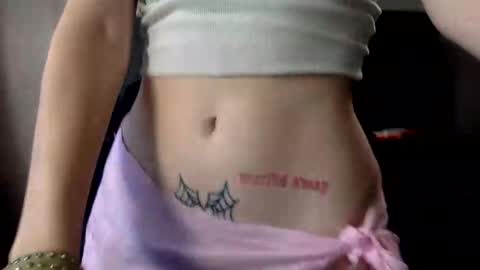 Snapshot of strawb3rrymilkk chatting on October 2025 10:32:02 PM strawb3rrymilkk online show from October 2025 10:32:02 PM