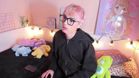 Snapshot of strawberry_kitty_ chatting on November 2025 03:56:02 AM strawberry_kitty_ online show from November 2025 03:56:02 AM