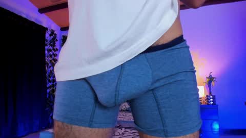 strosa_ online show from January 2025 02:26:02 AM