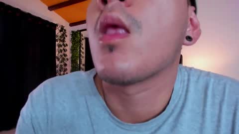 strosa_ online show from February 2025 05:54:01 PM