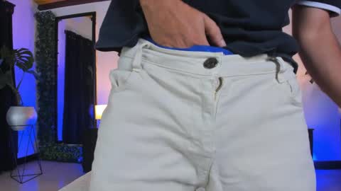 strosa_ online show from September 2025 01:32:01 PM