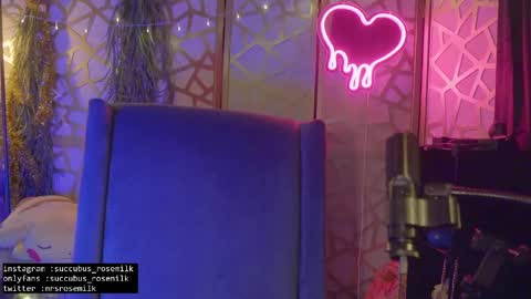 Snapshot of succubus_rosemilk chatting on January 2025 04:27:01 AM Succubus RoseMilk online show from January 2025 04:27:01 AM