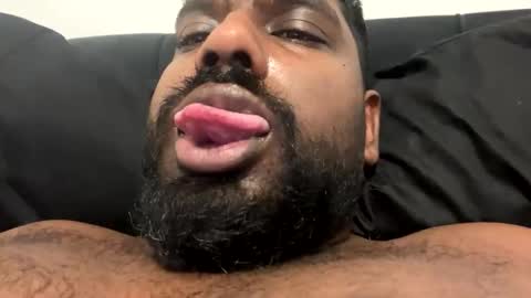 Snapshot of suggnight chatting on November 2025 02:28:01 PM Let me be your knight that saves you online show from November 2025 02:28:01 PM