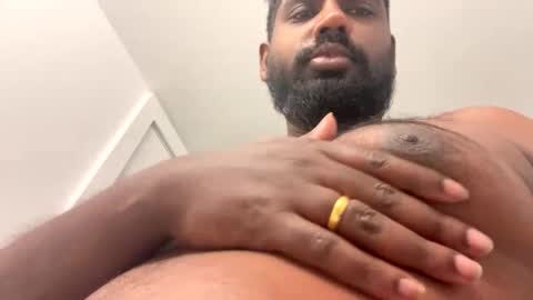 Snapshot of suggnight chatting on November 2025 02:28:02 PM Let me be your knight that saves you online show from November 2025 02:28:02 PM