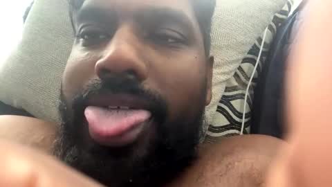 Snapshot of suggnight chatting on November 2025 02:08:01 PM Let me be your knight that saves you online show from November 2025 02:08:01 PM