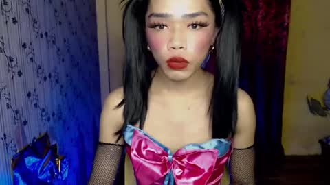 sultry_sirenxx online show from December 2024 04:33:02 AM