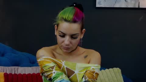 Snapshot of summer_quinn_ chatting on January 2025 05:48:02 AM Deea online show from January 2025 05:48:02 AM