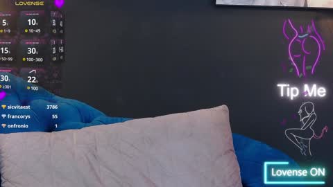 Snapshot of summer_quinn_ chatting on February 2025 12:28:01 PM Deea online show from February 2025 12:28:01 PM