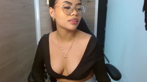 Susan online show from February 2025 09:03:02 PM