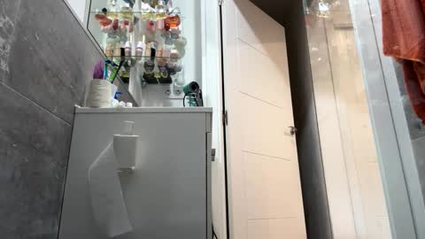 Snapshot of swee788485 chatting on November 2025 03:07:02 PM ALBA online show from November 2025 03:07:02 PM