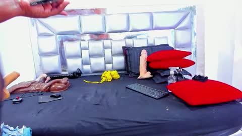 Sara online show from December 2025 03:01:02 AM