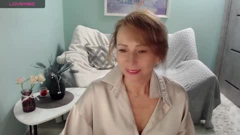 Helen online show from September 2025 05:29:02 AM