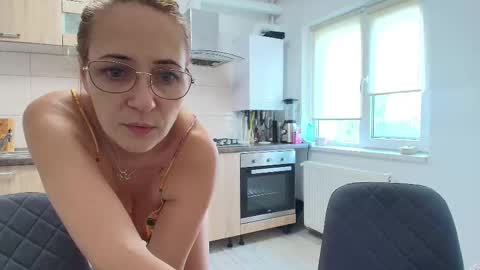 Ania online show from February 2025 12:37:02 PM