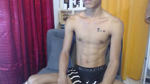 Snapshot of sweetbigcockz chatting on November 2025 09:20:01 PM sweetbigcockz online show from November 2025 09:20:01 PM