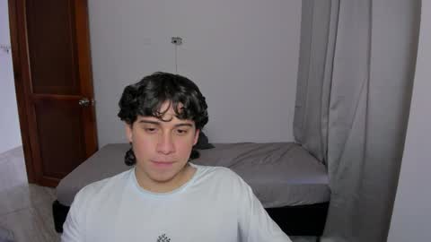 Snapshot of sweetlian_04 chatting on October 2025 06:16:02 PM Lian online show from October 2025 06:16:02 PM