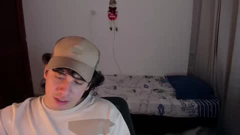 Snapshot of sweetlian_04 chatting on November 2025 12:08:02 AM Lian online show from November 2025 12:08:02 AM