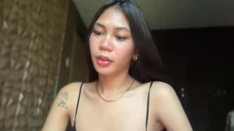 yanny online show from November 2025 02:22:02 AM