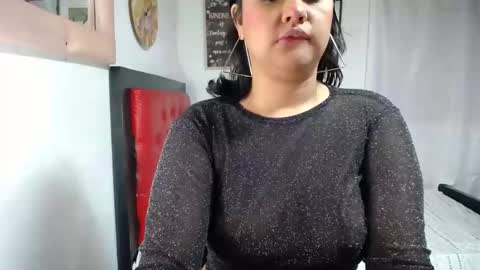 Snapshot of sweettei chatting on February 2025 11:12:02 AM Me llamo Tara online show from February 2025 11:12:02 AM