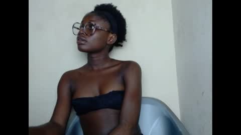 sweetxsucker online show from March 2025 01:05:01 AM