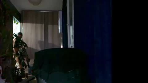 Snapshot of t_huracane chatting on October 2025 03:53:01 PM Huracane online show from October 2025 03:53:01 PM