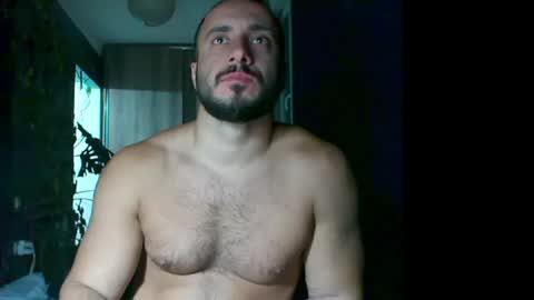 Snapshot of t_huracane chatting on October 2025 05:46:01 PM Huracane online show from October 2025 05:46:01 PM