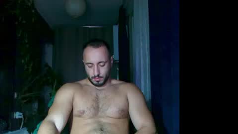 Snapshot of t_huracane chatting on November 2025 02:29:01 PM Huracane online show from November 2025 02:29:01 PM