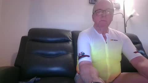 tacrunner66_ online show from February 2025 03:15:02 PM